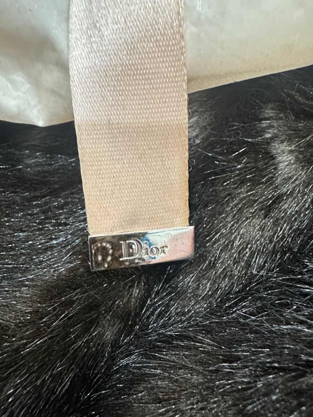 DIOR  Brown snake skin & Cream Shoulder Bag with Pink Bow and Dior hardware. - Picture 3 of 12